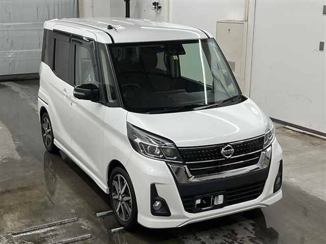 32 NISSAN DAYZ ROOX B21A 2018 г. (MIRIVE Saitama)